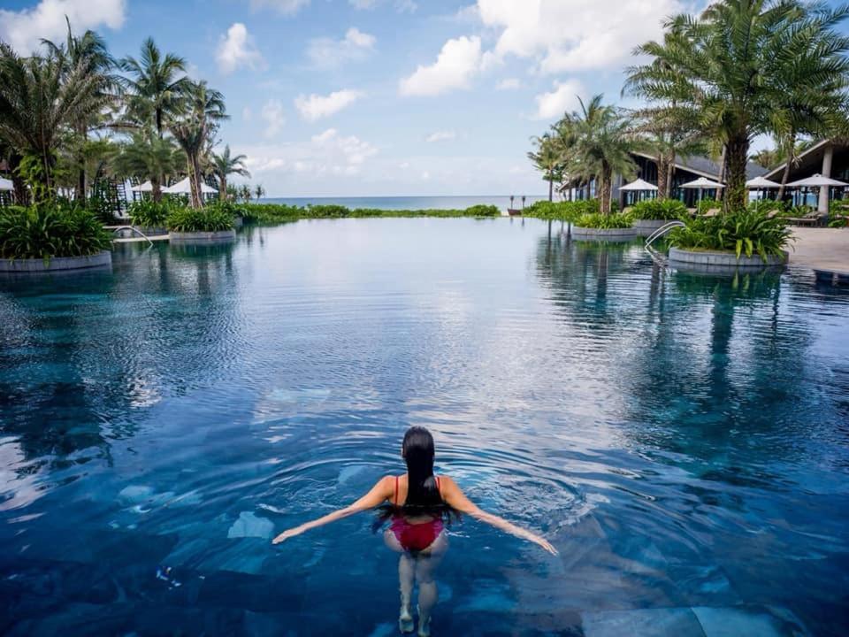 Marina Resort Waterfront Minh Phu Quoc Beach Swimming Pool Exterior foto
